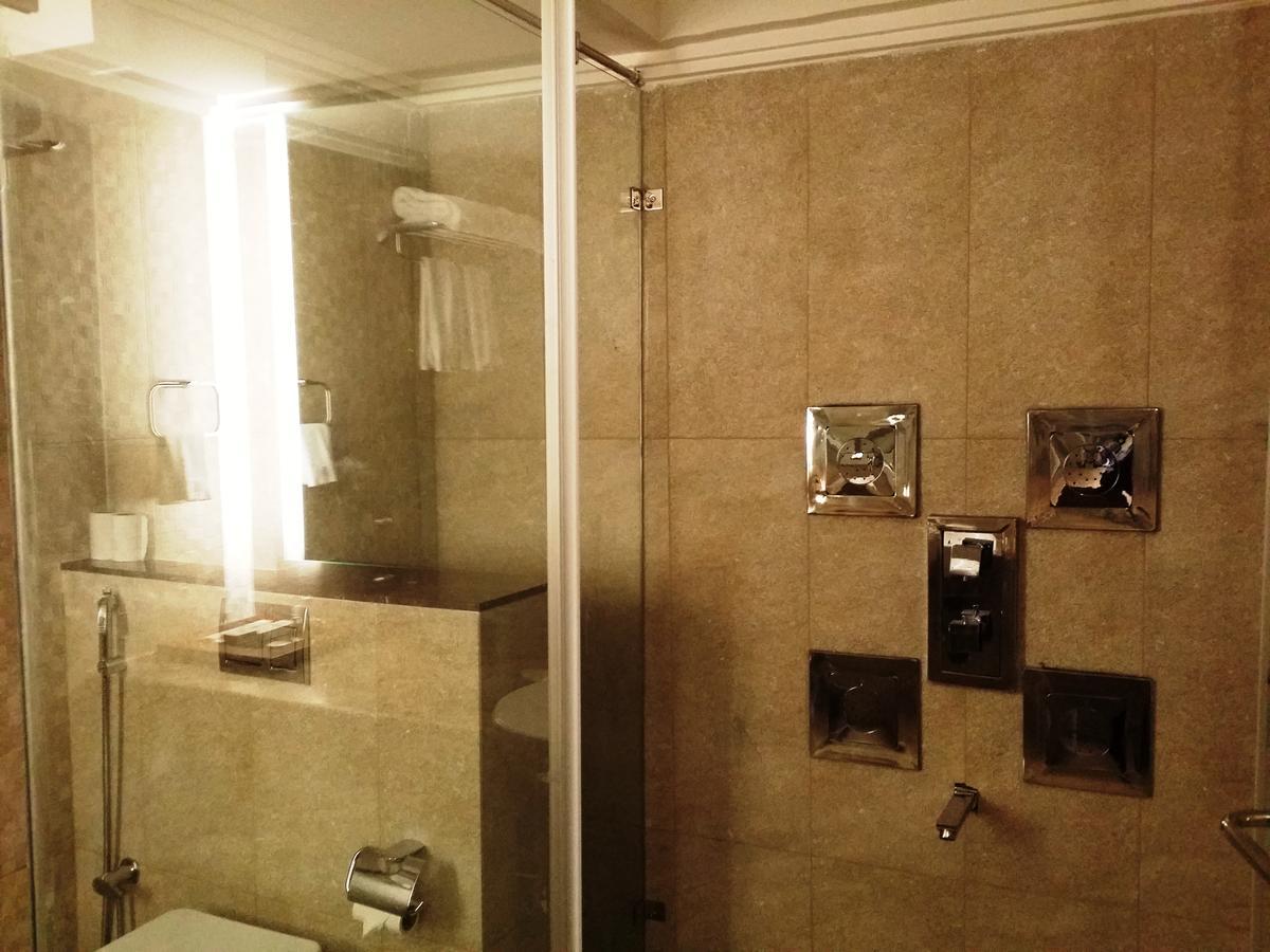 Hotel Oxina Lygon Tiruchirappalli Dış mekan fotoğraf