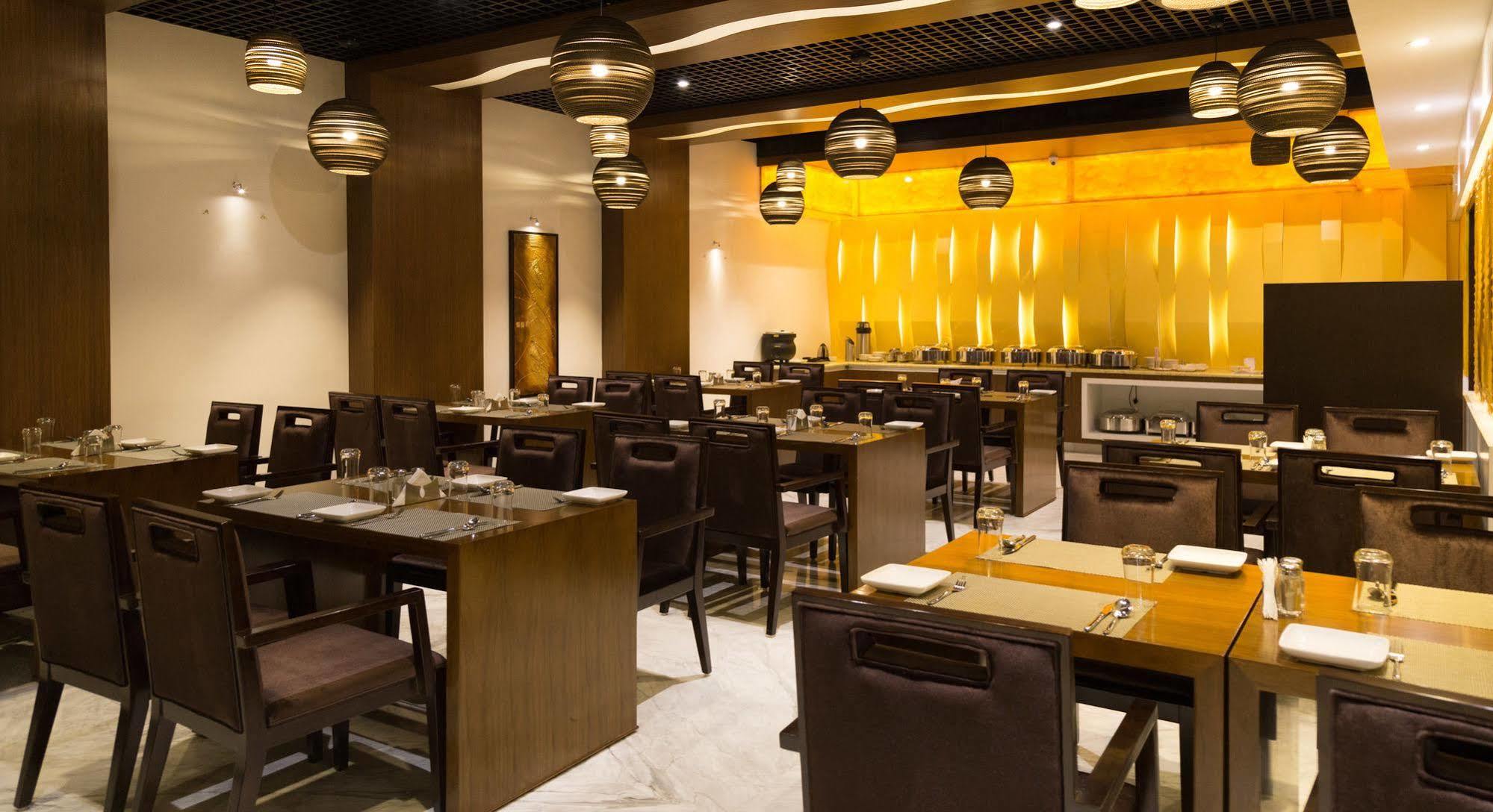 Hotel Oxina Lygon Tiruchirappalli Dış mekan fotoğraf