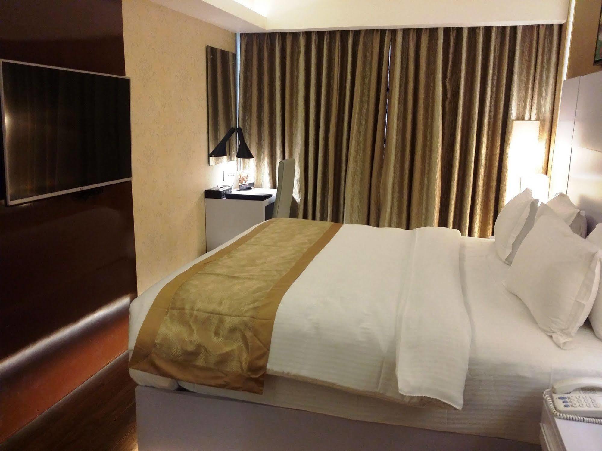 Hotel Oxina Lygon Tiruchirappalli Dış mekan fotoğraf
