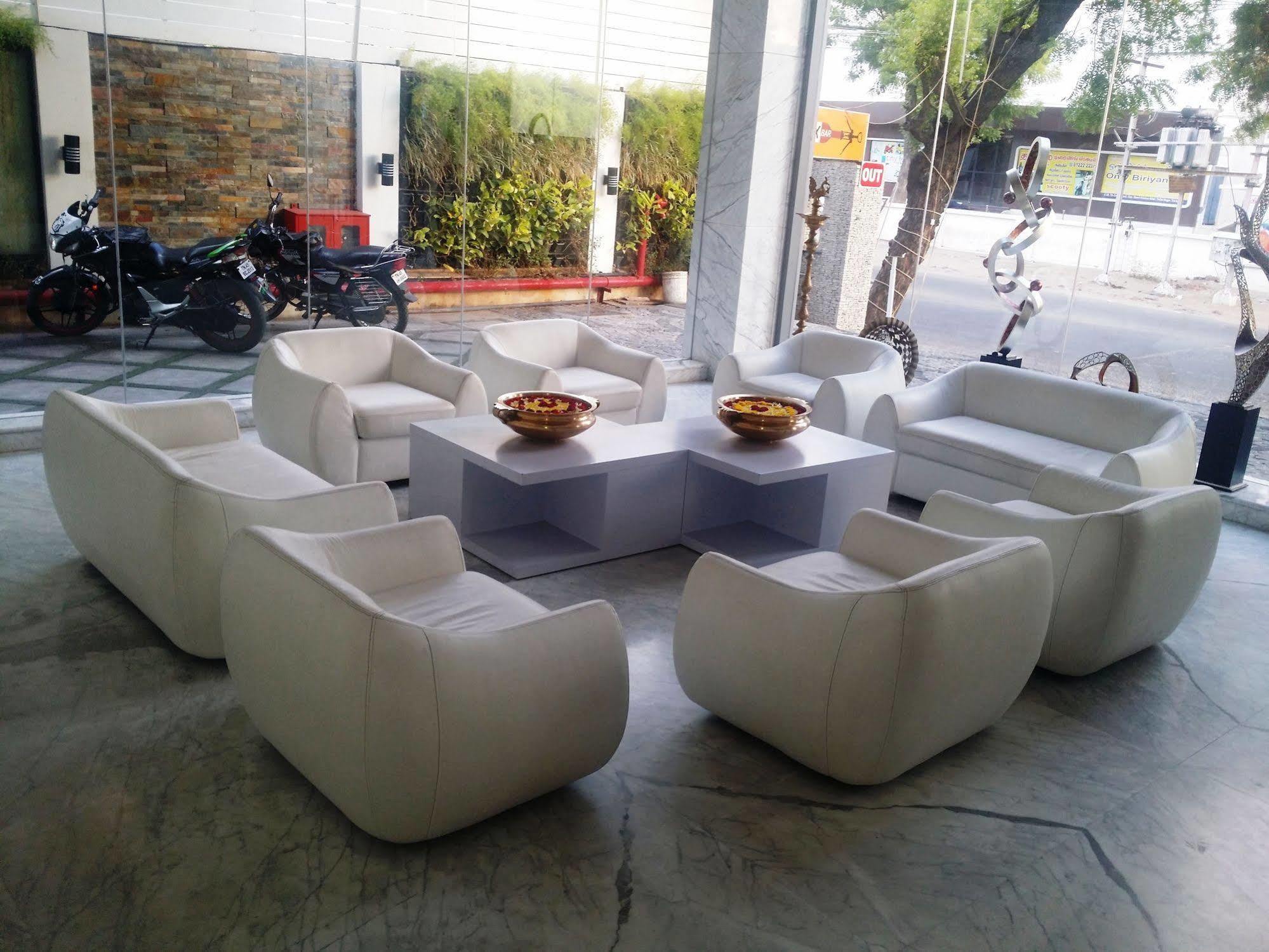 Hotel Oxina Lygon Tiruchirappalli Dış mekan fotoğraf